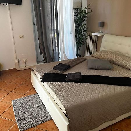 Destiny Home 2 Verona - Piazza Isolo Esterno foto